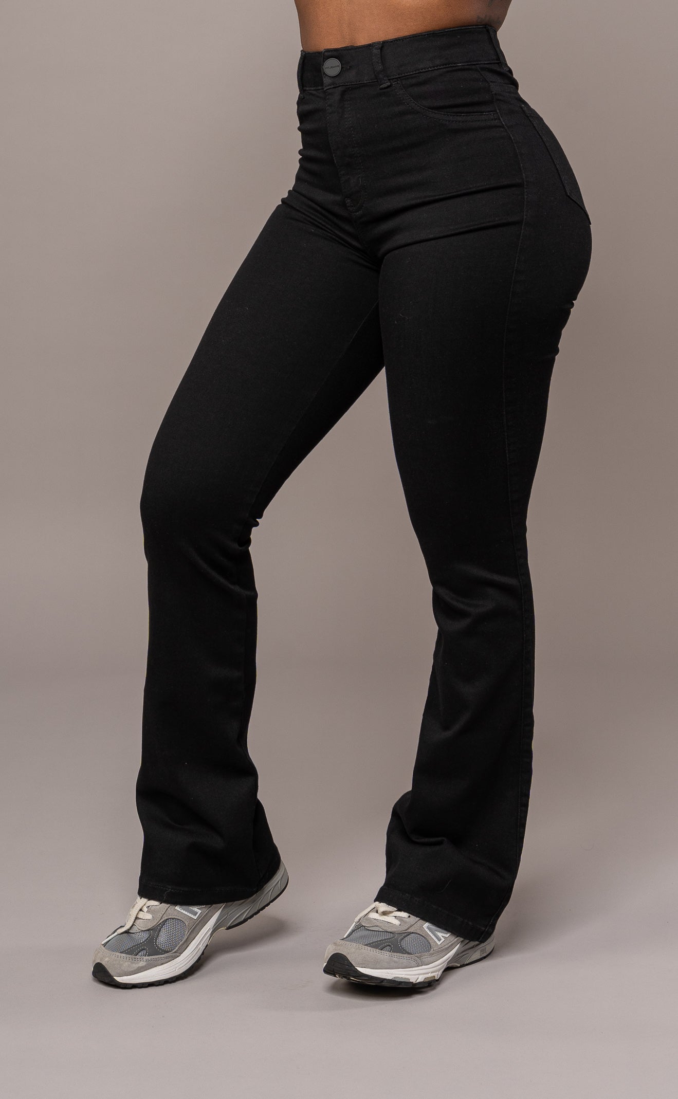 Womens Flared Fitjeans - Black Flared FITJEANS