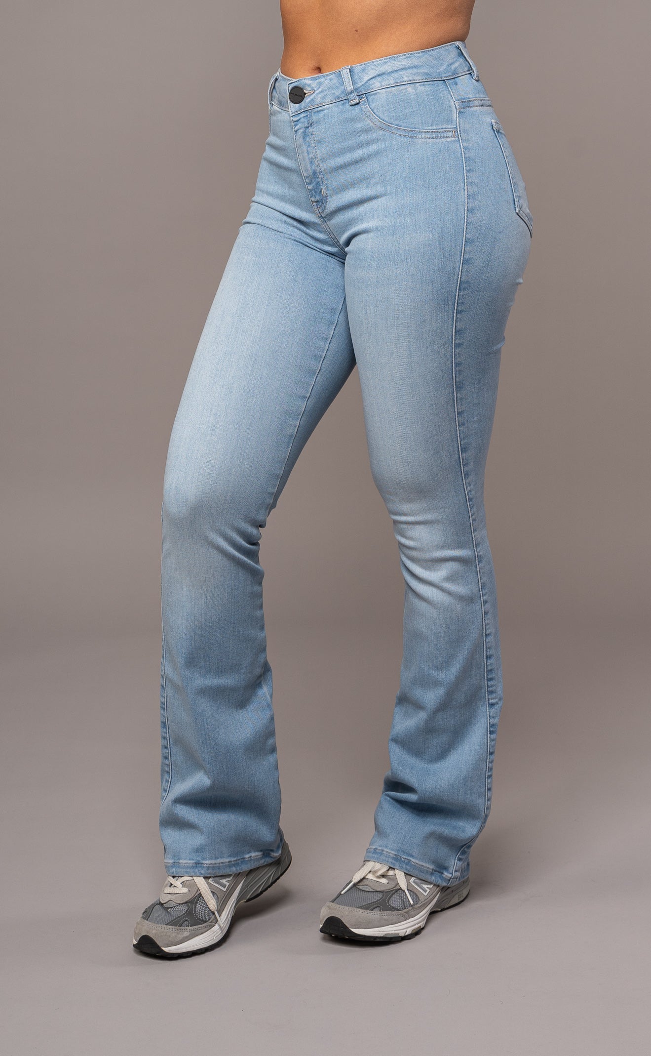 Womens Flared Mid Waisted Fitjeans - Arctic Light Blue Flared Mid FITJEANS