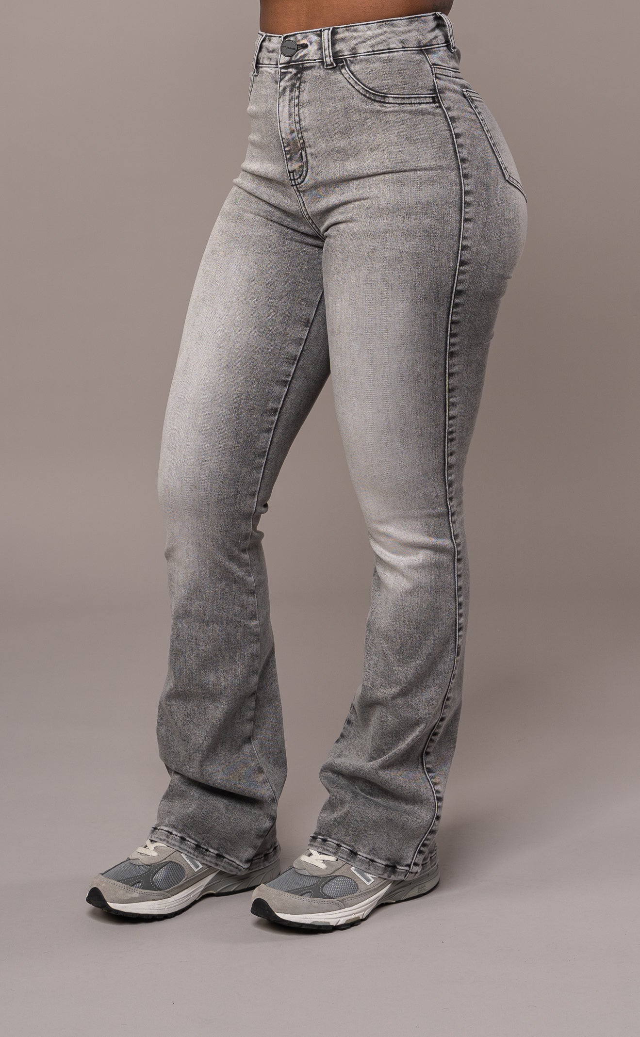 Womens Flared Fitjeans - Heavy Washed Grey Flared FITJEANS