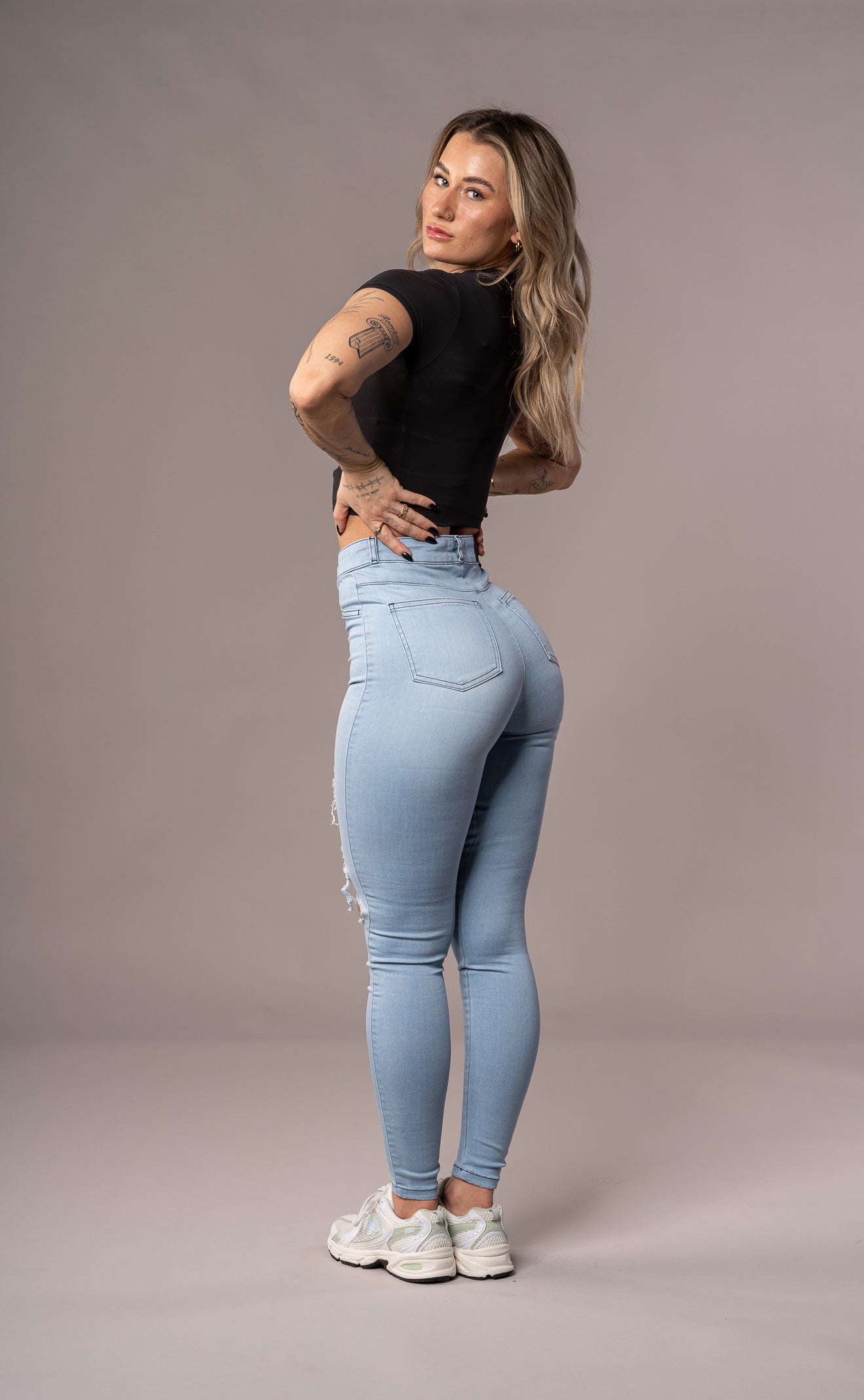 Womens Regular Super Ripped High Waisted Fitjeans - Bleach Blue Regular Super Ripped High Waisted FITJEANS   