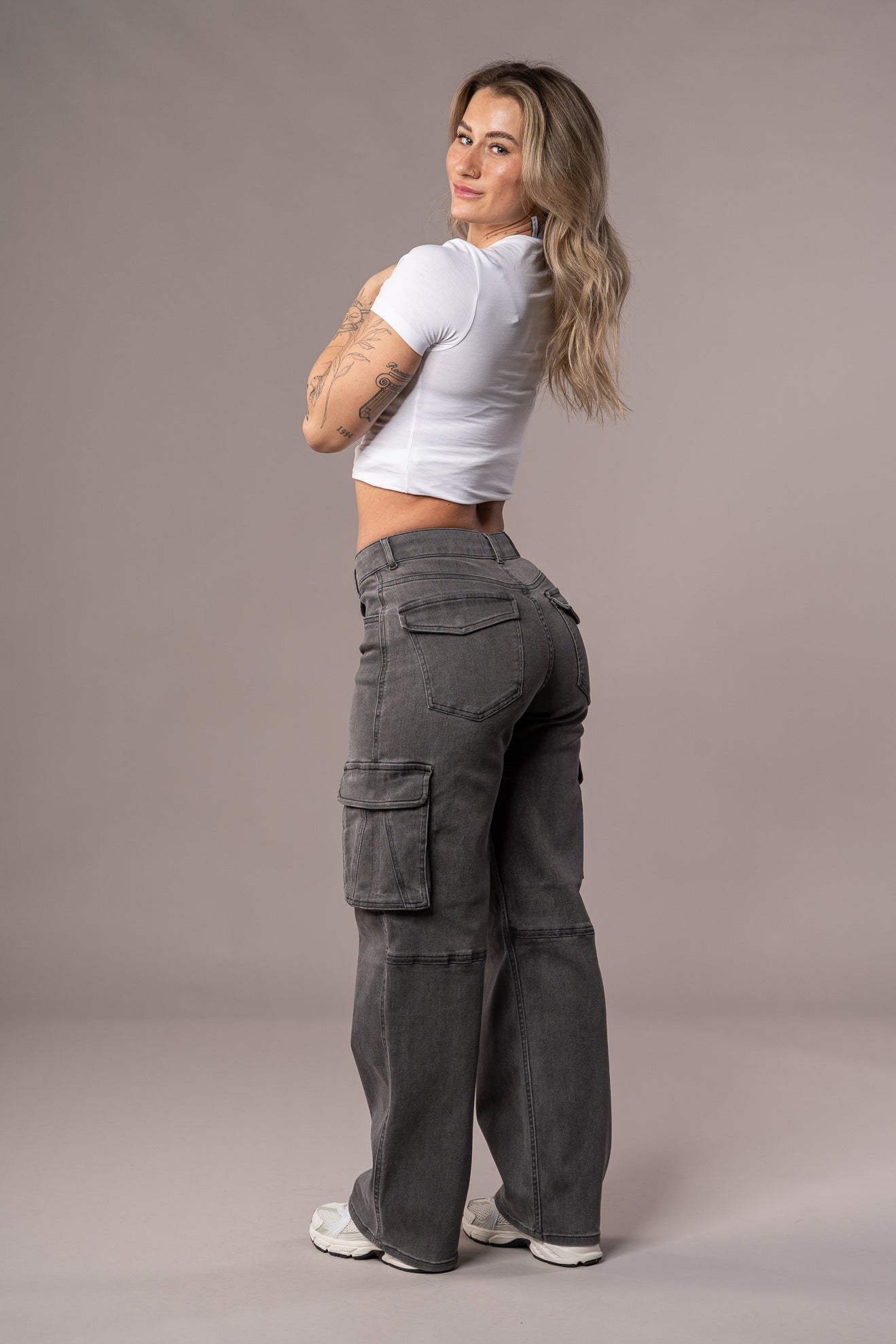 Womens Cargo Fitjeans - Grey Cargo FITJEANS   