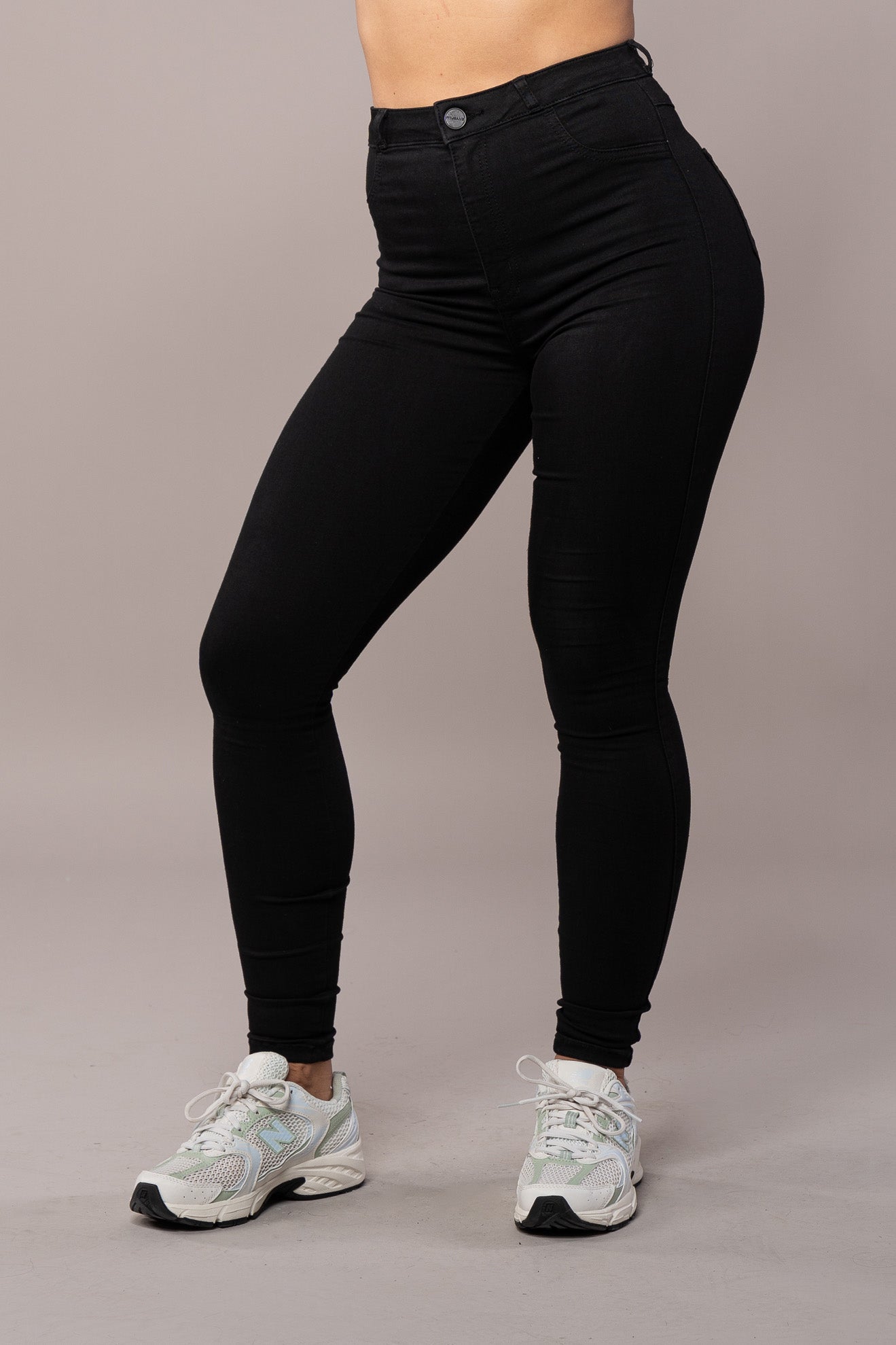 Womens Contour Fitjeans - Black Contour FITJEANS   