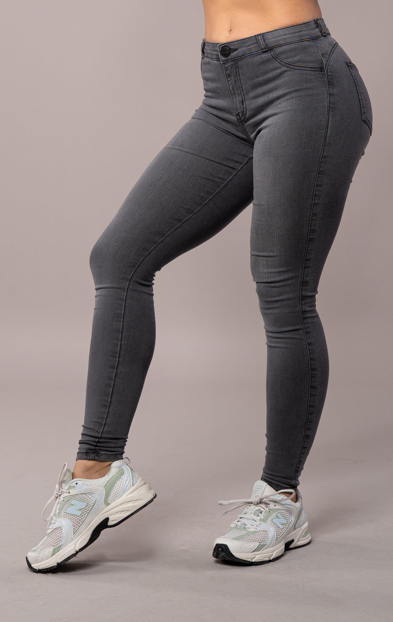 Womens Contour Mid Waisted Fitjeans - Grey Contour Mid Waisted FITJEANS