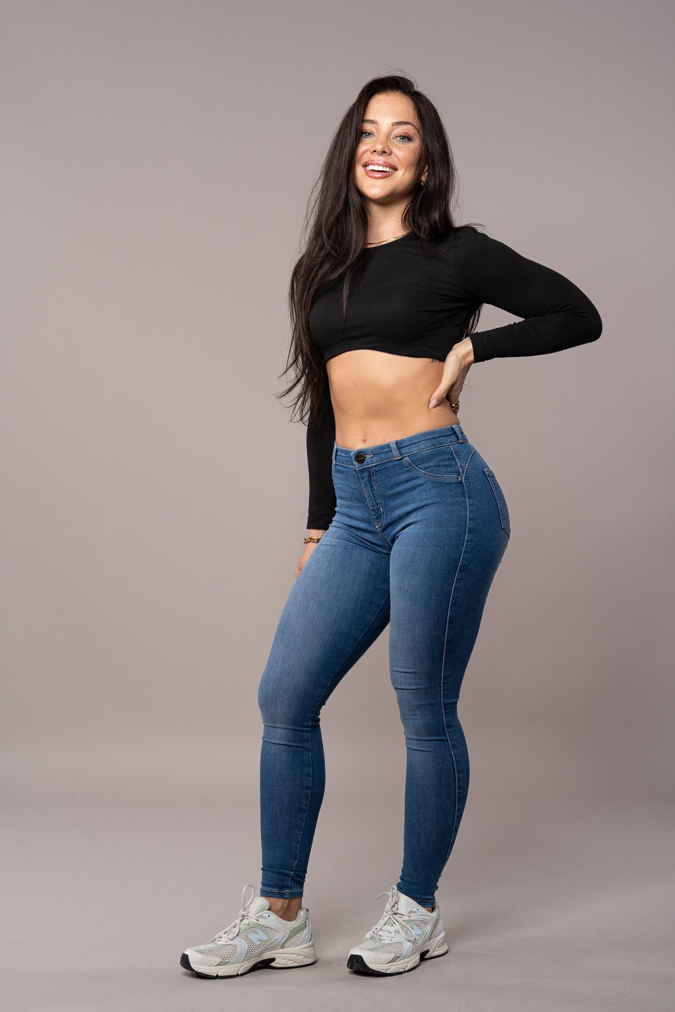 Contour Mid Waisted Fitjeans - Sapphire Blue Contour Mid Waisted FITJEANS   