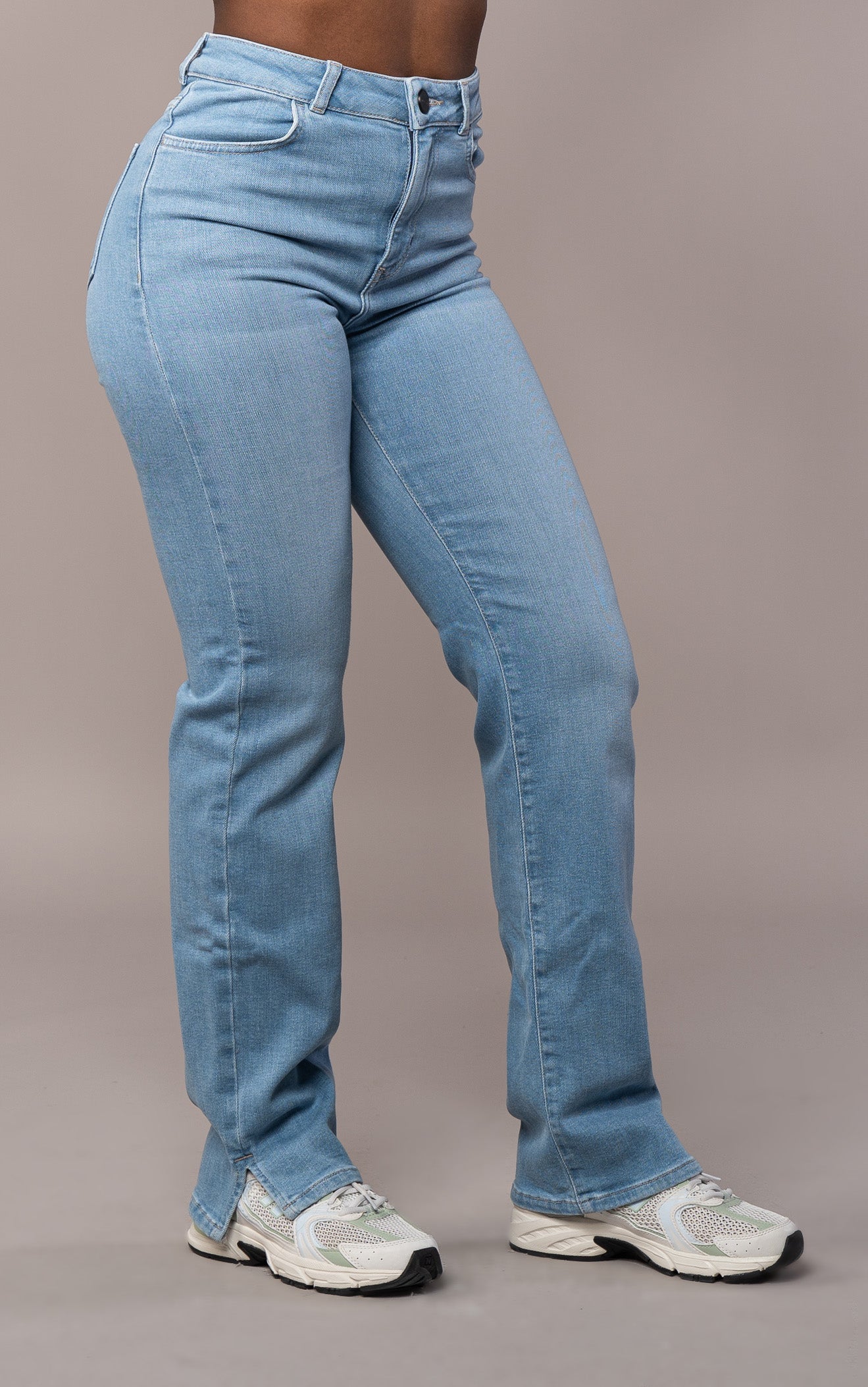 Womens Straight Leg Fitjeans - Arctic Light Blue Straight Leg FITJEANS   