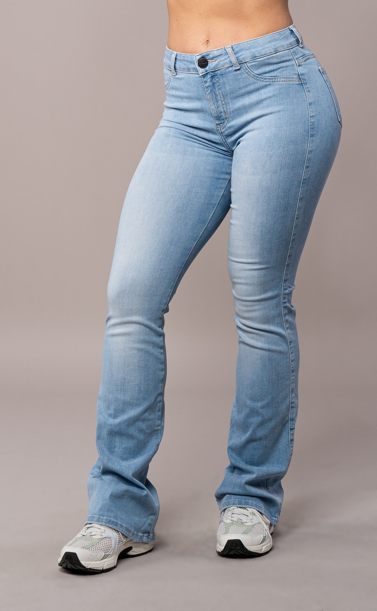 Womens Flared Mid Waisted Fitjeans - Arctic Light Blue Flared Mid FITJEANS   